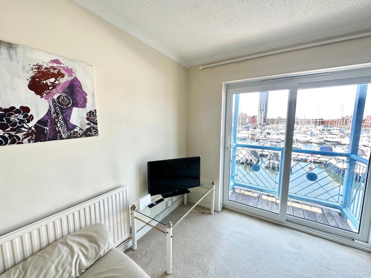 Lovely Flat With View *