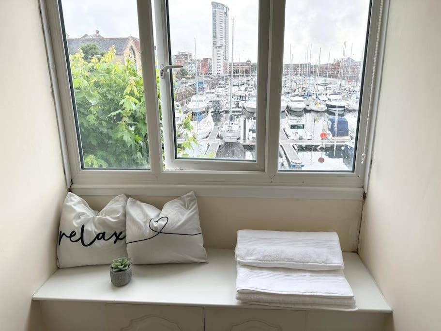 Lovely Flat With View Swansea