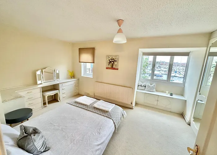 Lovely Flat With View Swansea