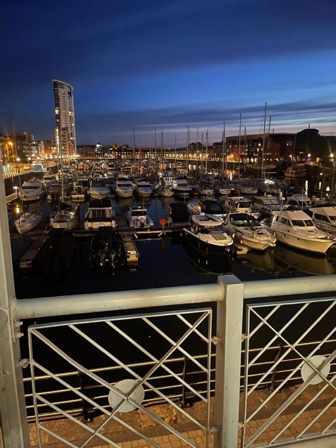 Lovely Flat With View Swansea
